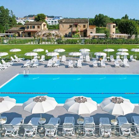 Moretti Village - Sophie Rooms Country House Civitanova Marche Bagian luar foto