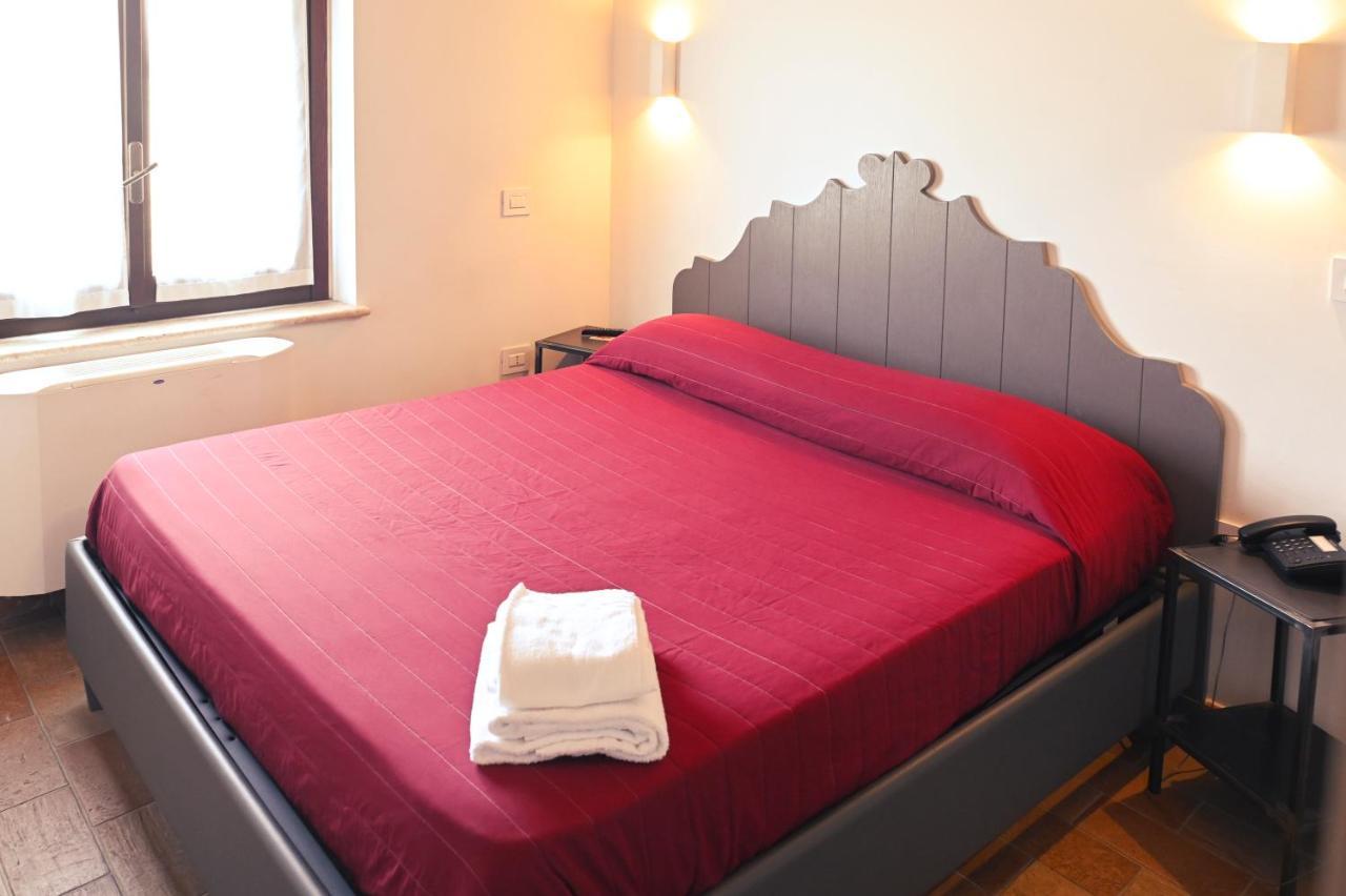 Moretti Village - Sophie Rooms Country House Civitanova Marche Bagian luar foto