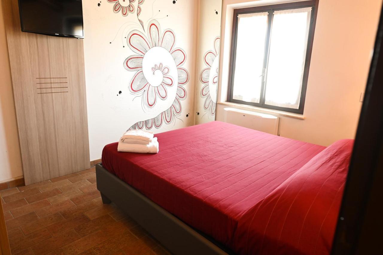 Moretti Village - Sophie Rooms Country House Civitanova Marche Bagian luar foto