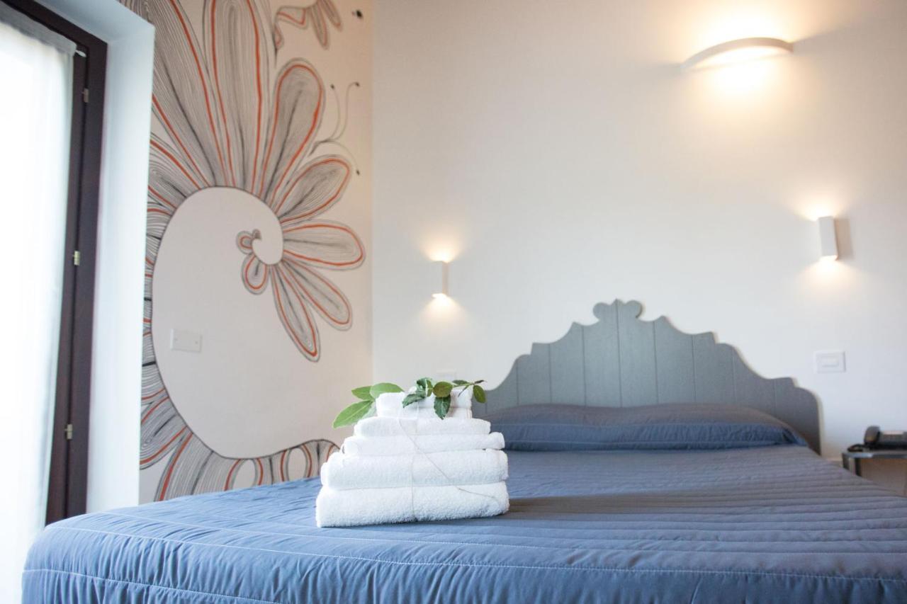 Moretti Village - Sophie Rooms Country House Civitanova Marche Bagian luar foto