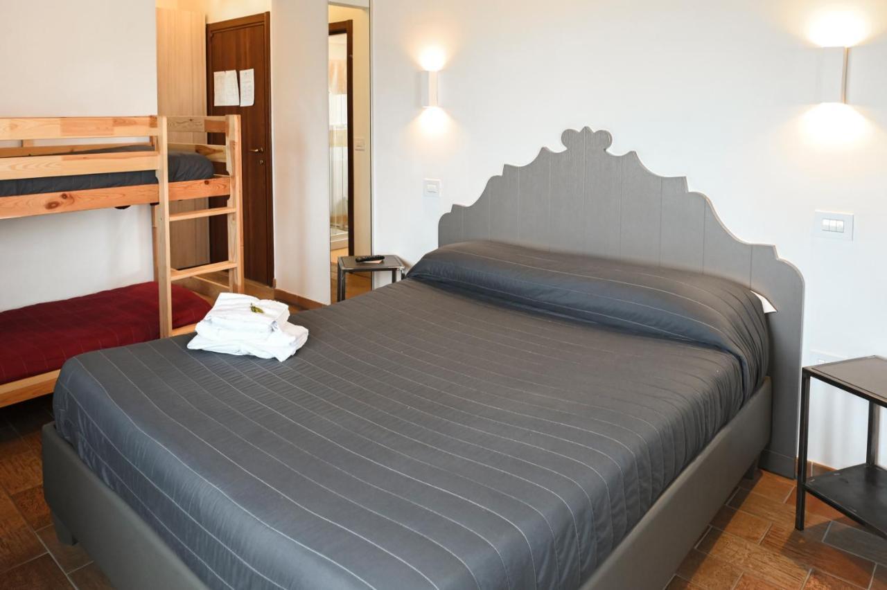 Moretti Village - Sophie Rooms Country House Civitanova Marche Bagian luar foto